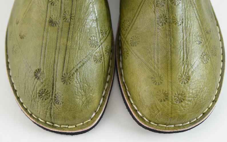 Babouche Berbère Authentique - Extrémité Arrondie - En Cuir Vert d'eau