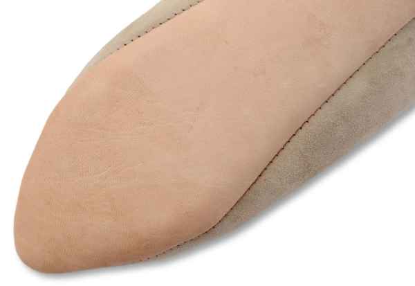 Babouches en Daim Gris pour Femme : Confort, Élégance Durable, et Charme Artisanal avec Bout Pointu