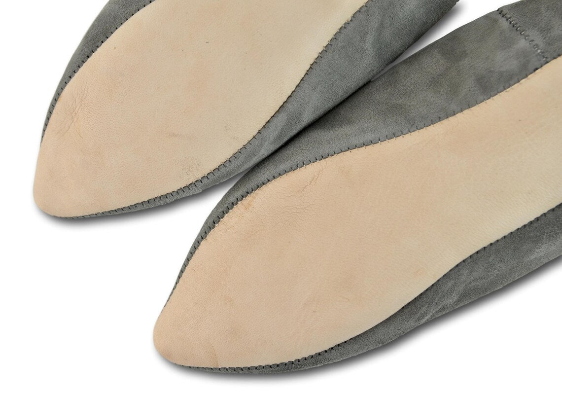 Babouches en Daim Rose pour Femme : Confort, Élégance Durable, et Charme Artisanal avec Bout Pointu