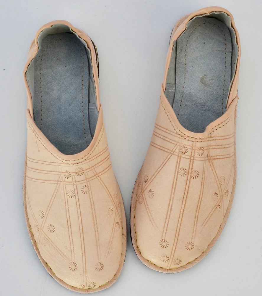 Babouche Berbère Authentique - Extrémité Arrondie - En Cuir naturel Beige