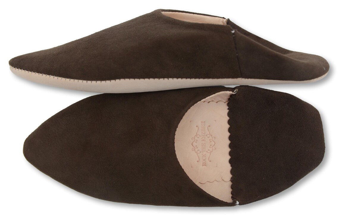 Babouches en Daim Marron foncé pour Femme : Confort, Élégance Durable, et Charme Artisanal avec Bout Pointu