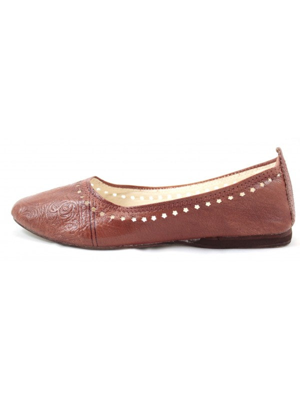 Ballerines Marron Camel en Cuir Marocain : Élégance et Confort Artisanaux