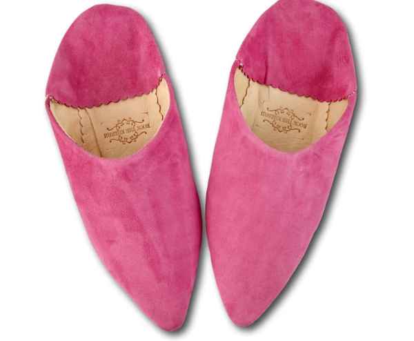 Babouches en Daim Rose pour Femme : Confort, Élégance Durable, et Charme Artisanal avec Bout Pointu